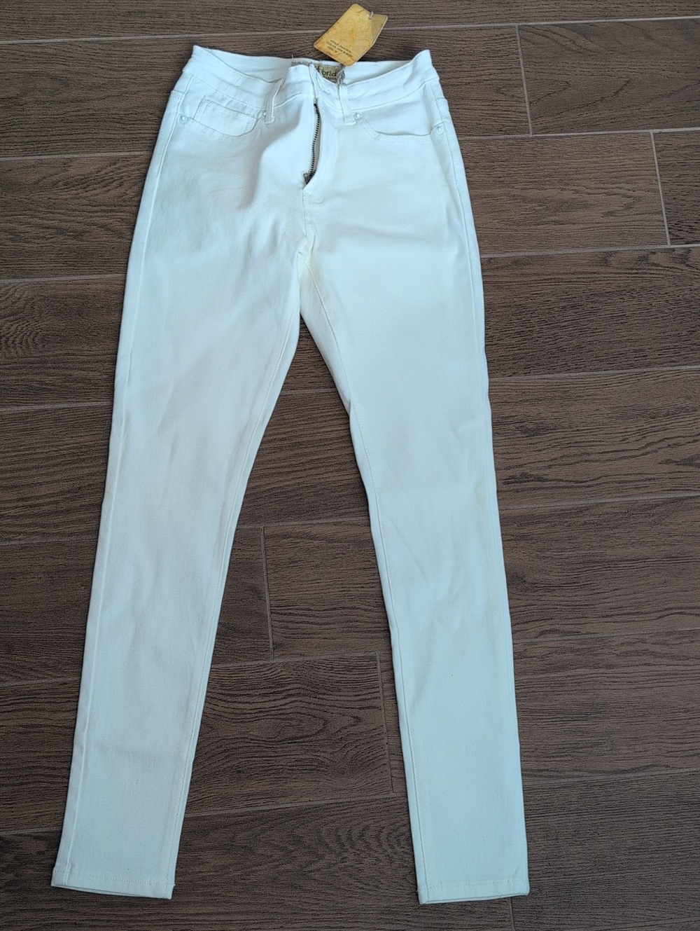 NWT Hybrid & company Women's Jeggings Cream Skinny Jeans Medium